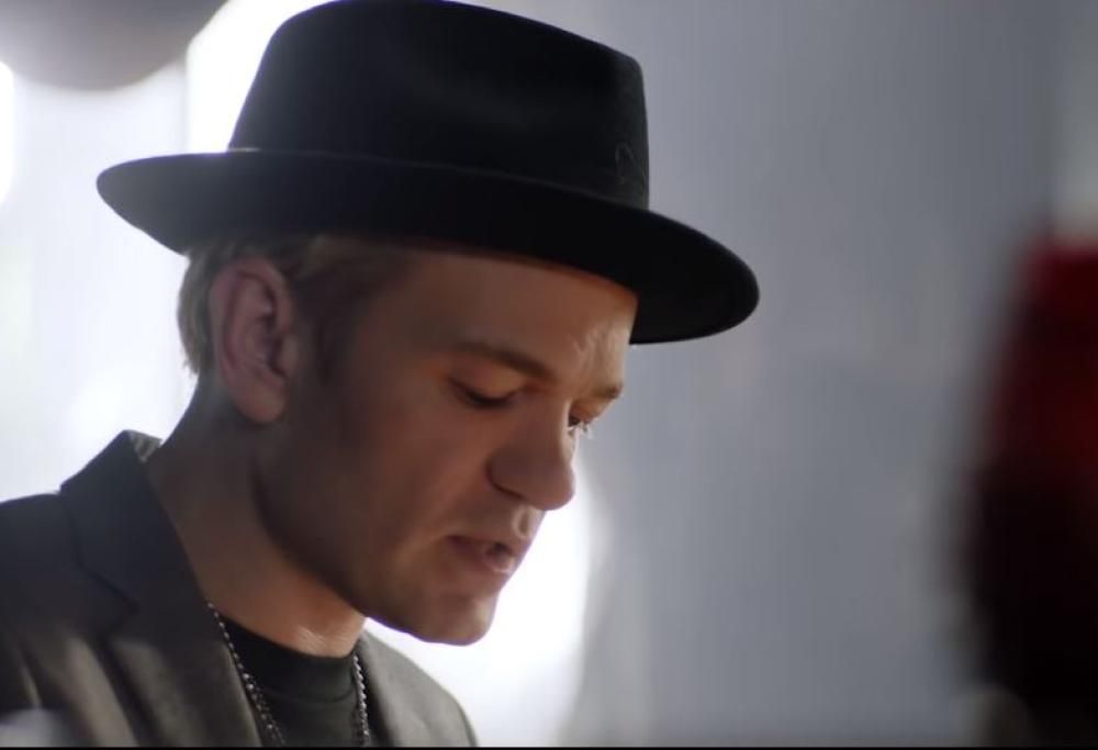 Sum 41 - Never There