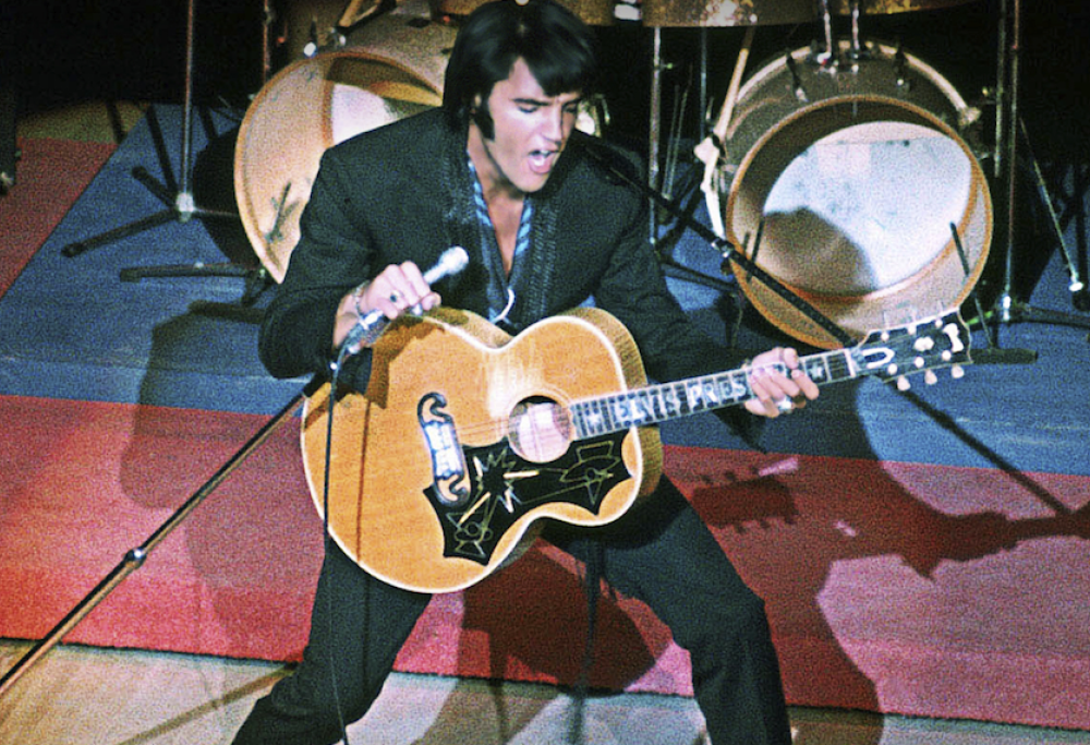 Elvis Presley - Medley: Yesterday / Hey Jude