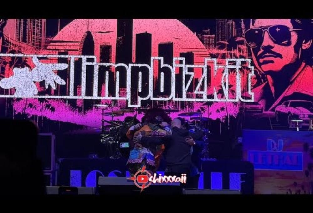 I Limp Bizkit sono tornati in concerti dopo la morte di Sam Rivers: guarda il video col nuovo bassista e il tributo della band