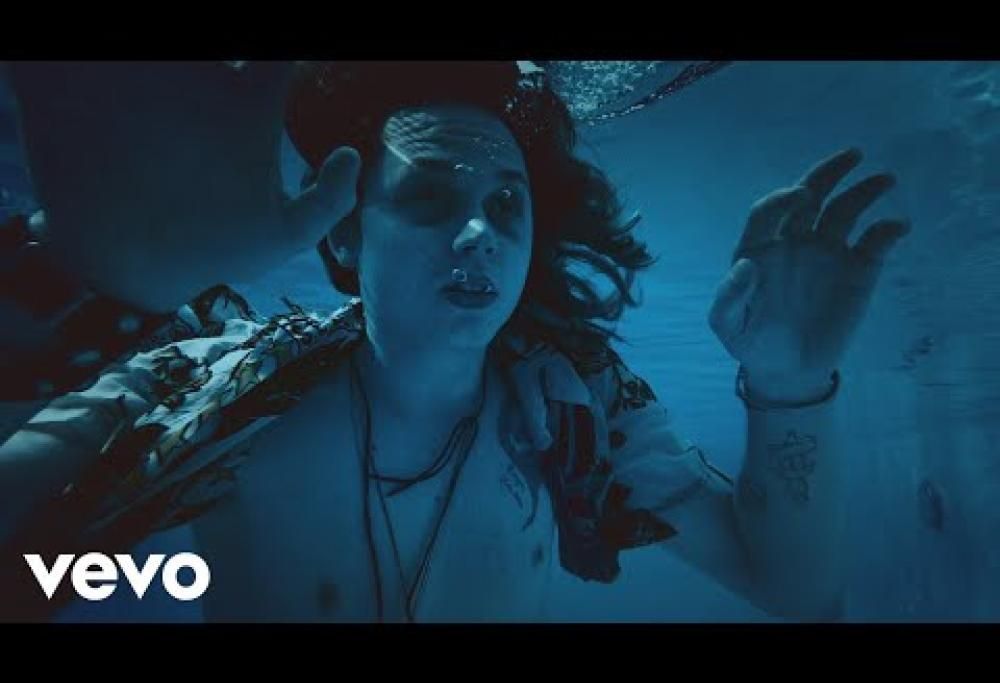 Ozzy Osbourne - Under the Graveyard