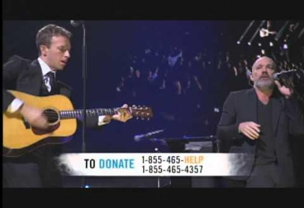 Michael Stipe and Chris Martin - Losing My Religion (Live At Concert For Sandy Relief)