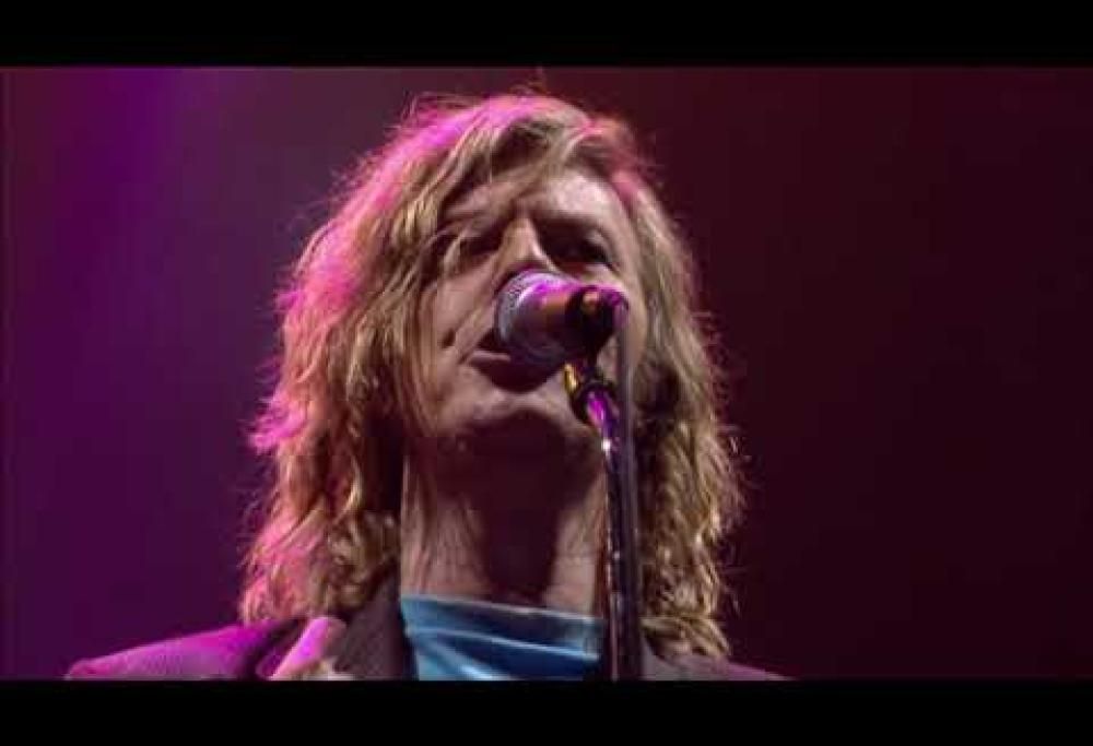 David Bowie - Absolute Beginners (live)