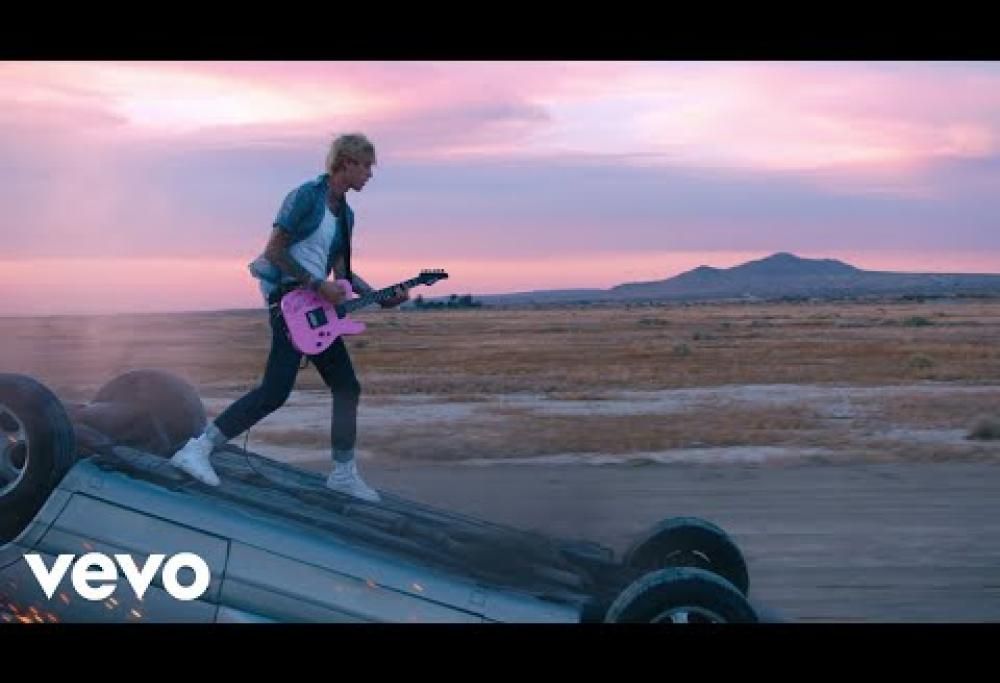 Machine Gun Kelly ft. Blackbear - My Ex's Best Friend