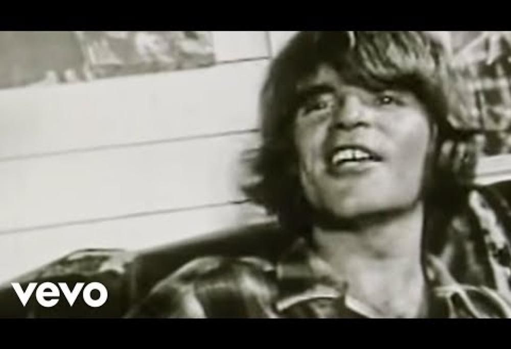 Creedence Clearwater Revival - Lookin' Out My Back Door