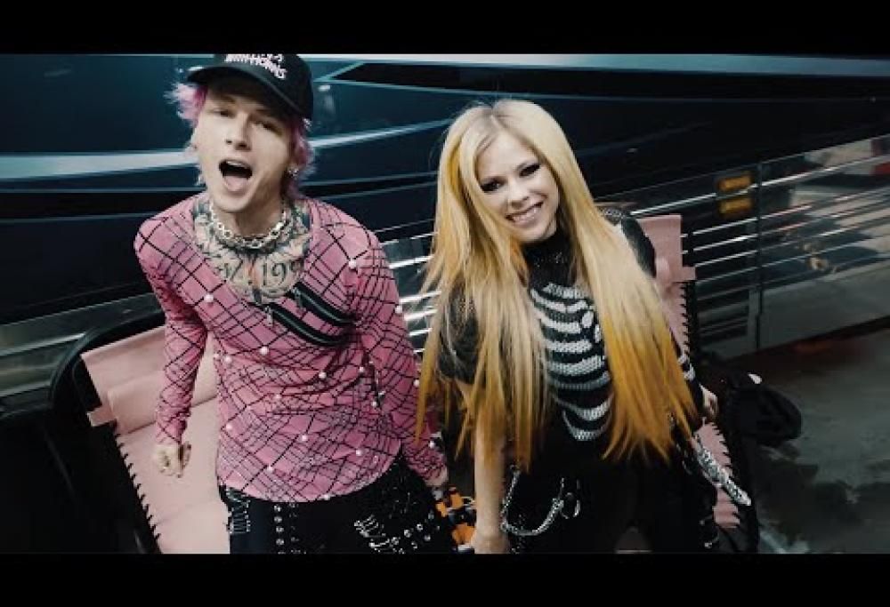 Avril Lavigne - Bois Lie (feat. Machine Gun Kelly)
