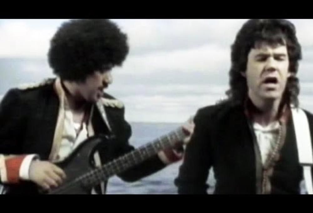 Gary Moore ft. Phil Lynott - Out In The Fields