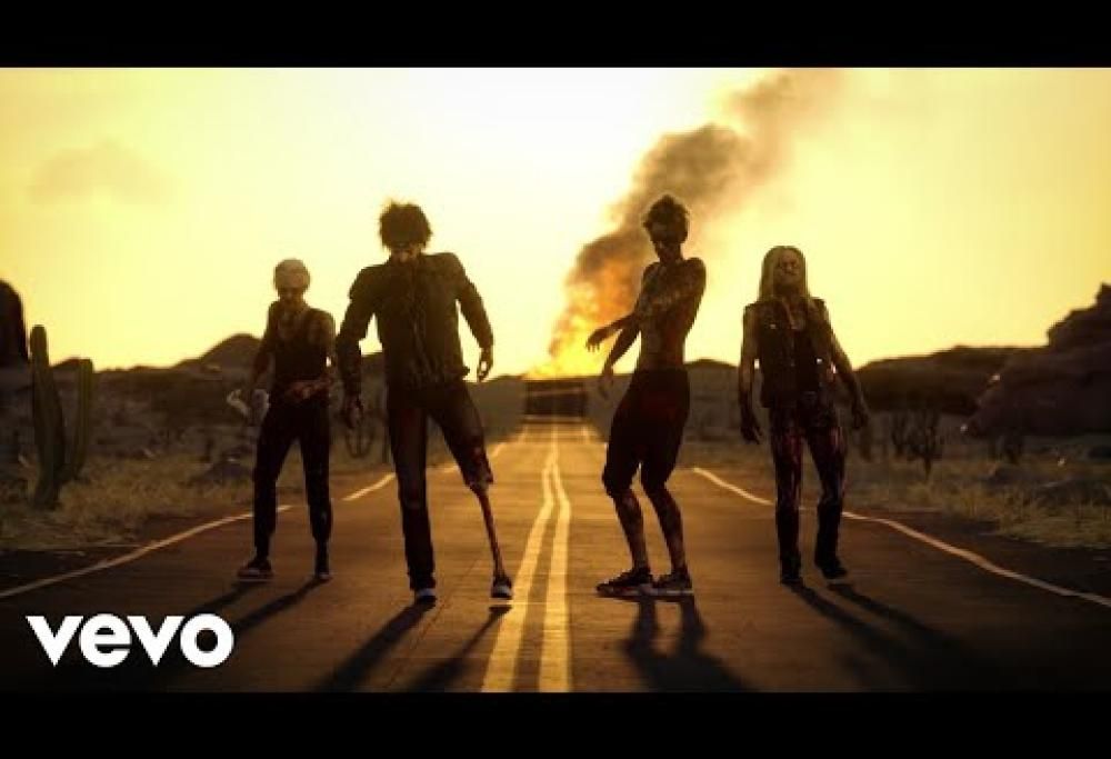Mötley Crüe - Dogs Of War