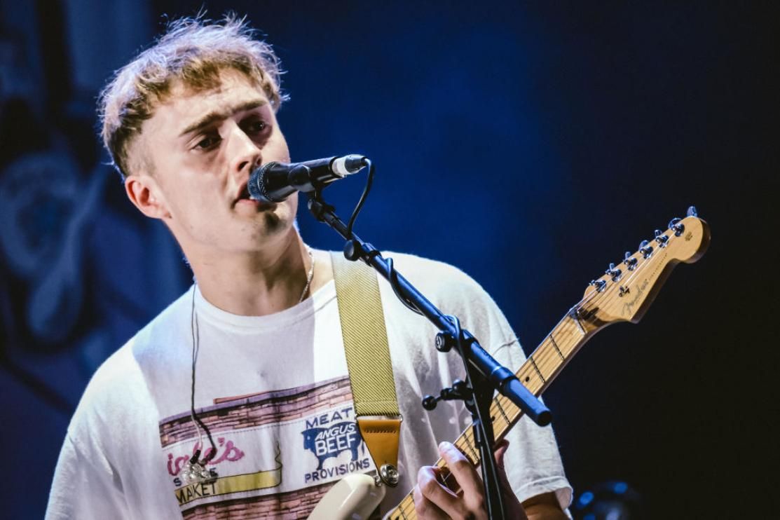 Regolamento: Sam Fender in concerto a Milano