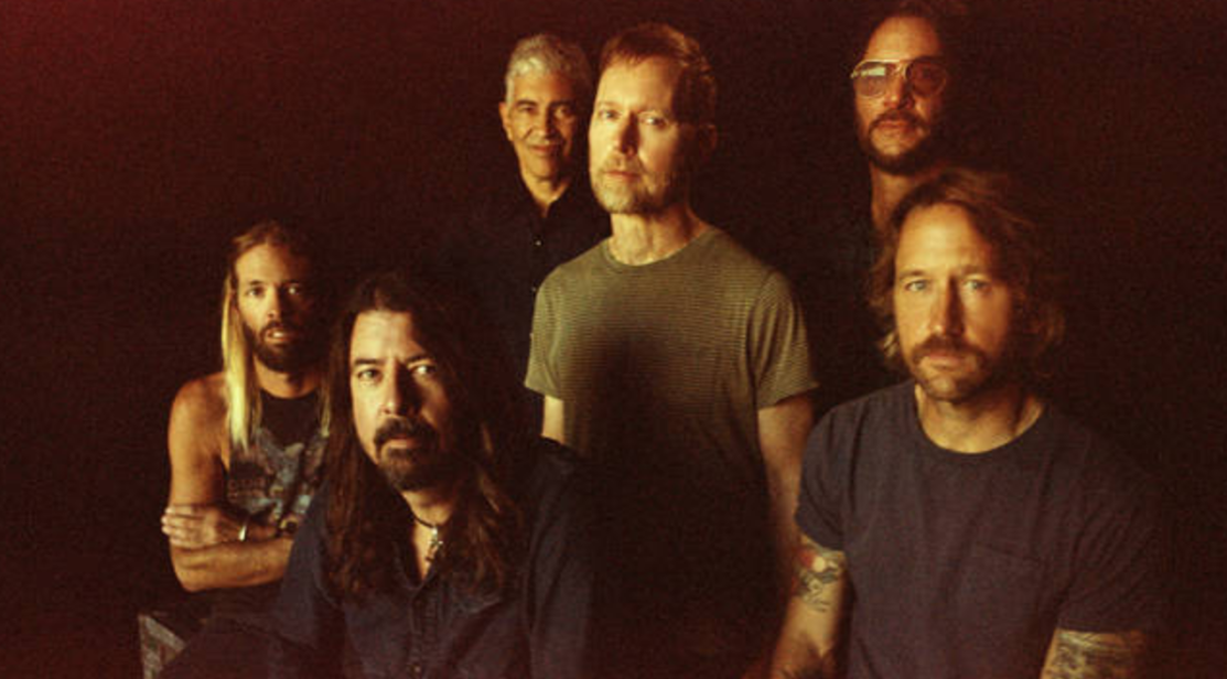 Regolamento: Foo Fighters - The Essential Foo Fighters