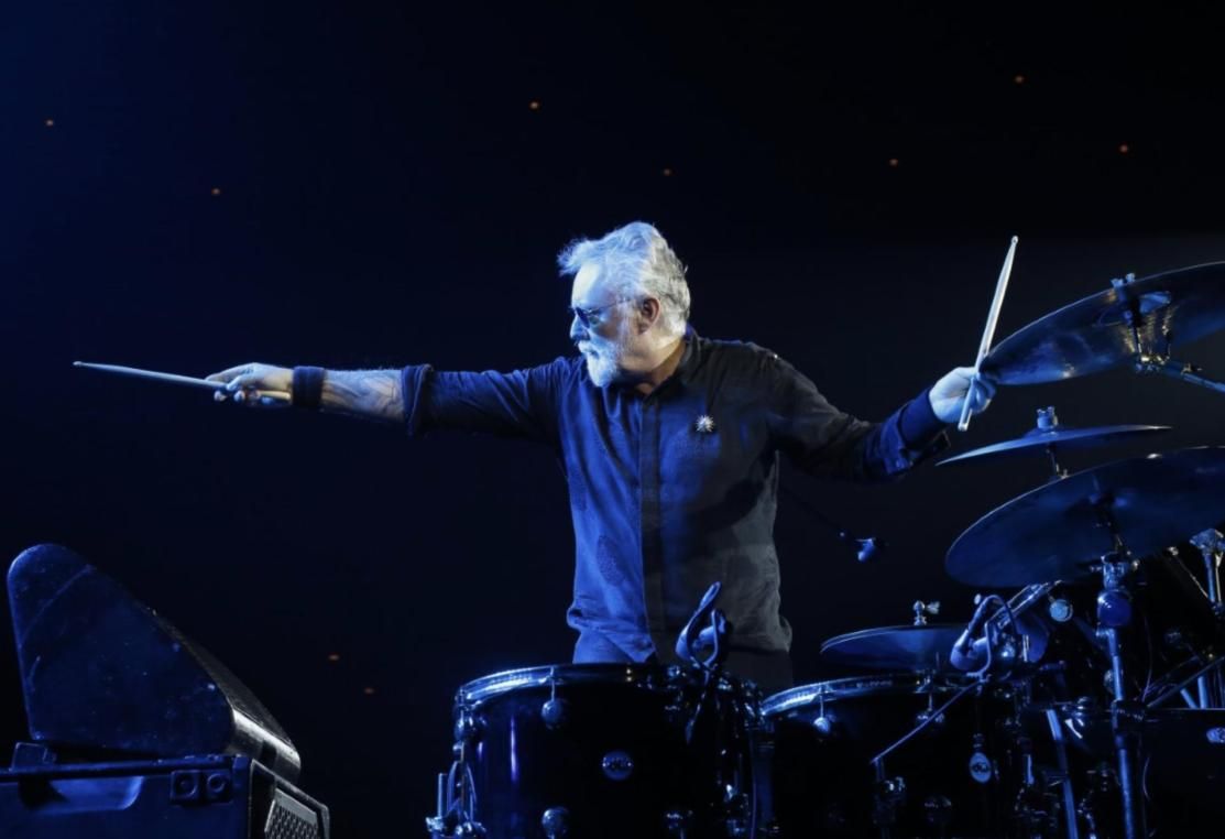 Regolamento: Roger Taylor - Outsider