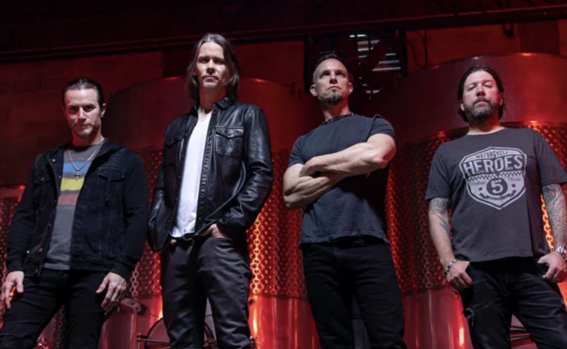 Regolamento: Alter Bridge in concerto