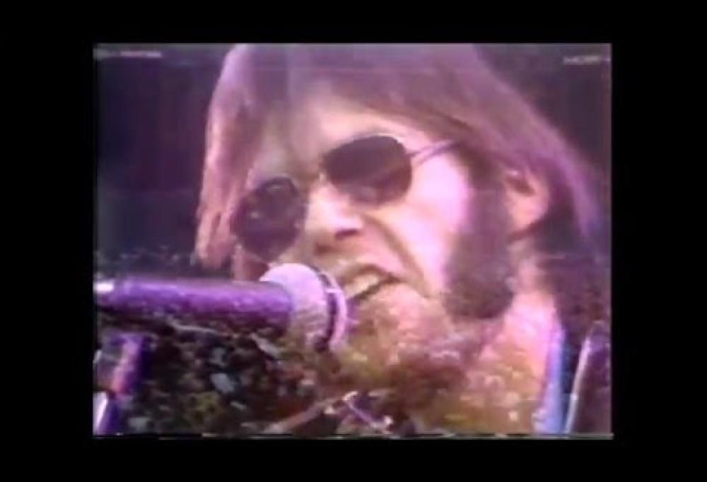 Crosby, Stills, Nash and Young - Helpless