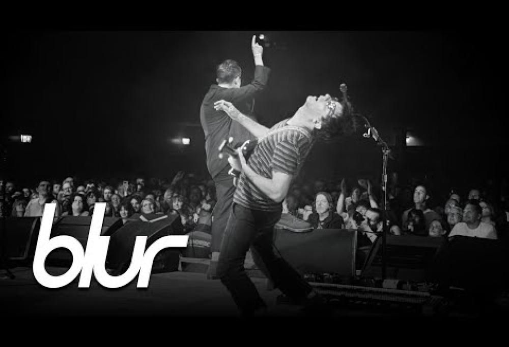 Blur - St. Charles Square
