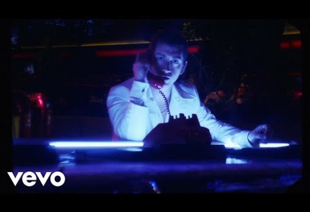 Arctic Monkeys - Tranquility Base Hotel & Casino