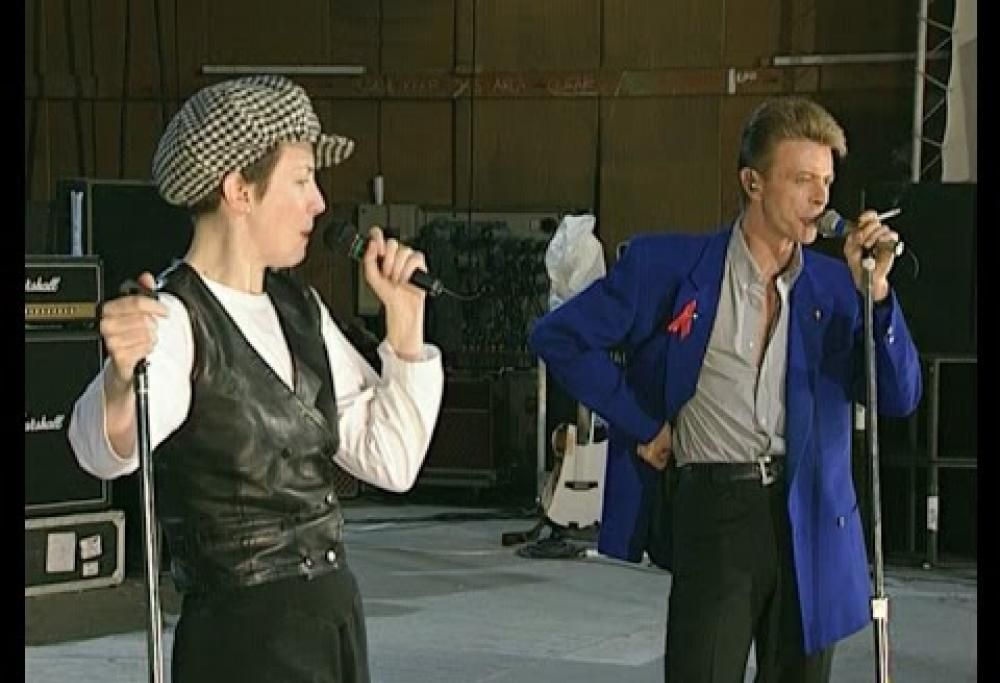 Queen, David Bowie & Annie Lennox - Under Pressure (prove)