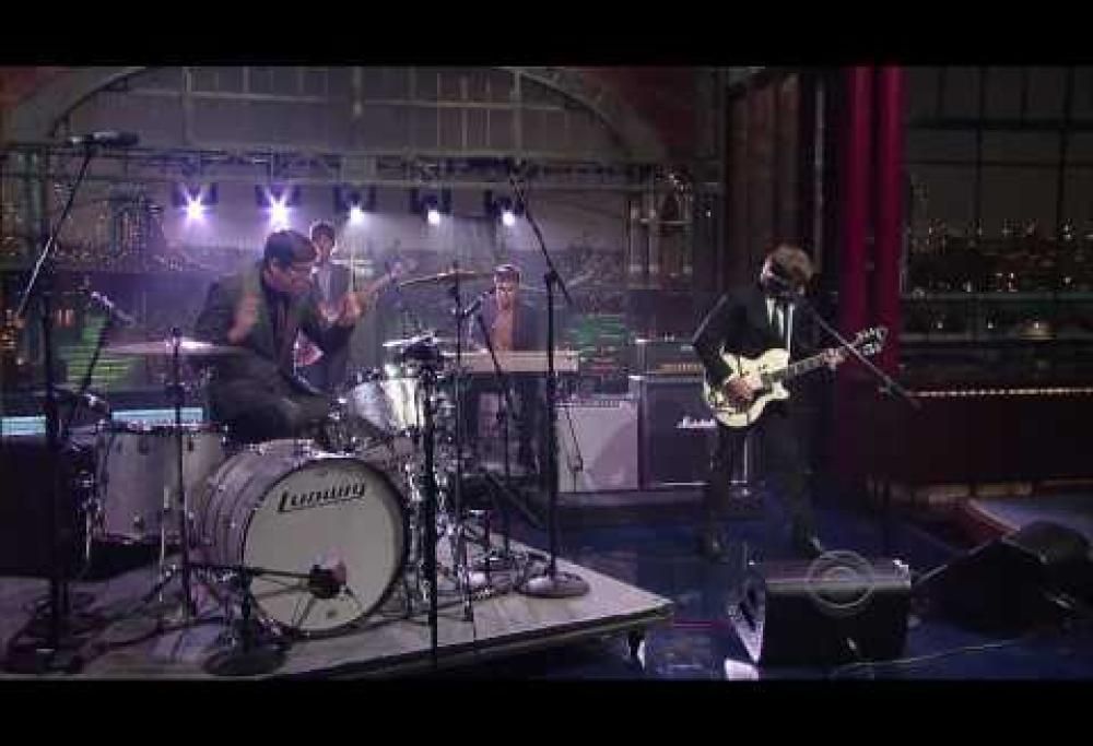 The Black Keys - Tighten Up (live)