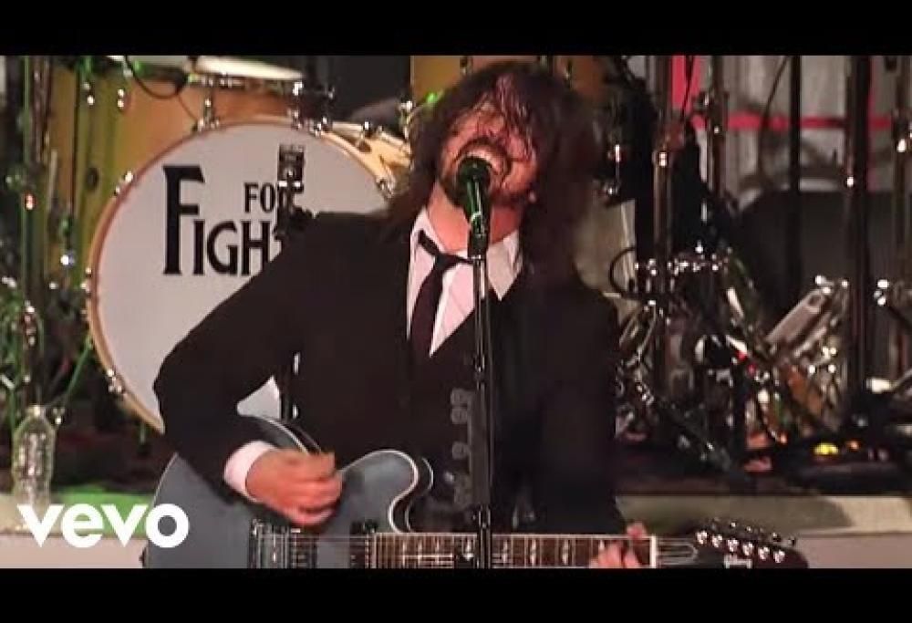 Foo Fighters - This Is A Call  (live)