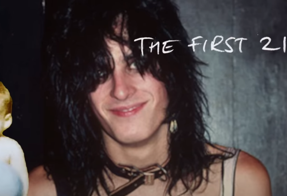 SIXX:A.M. - The First 21