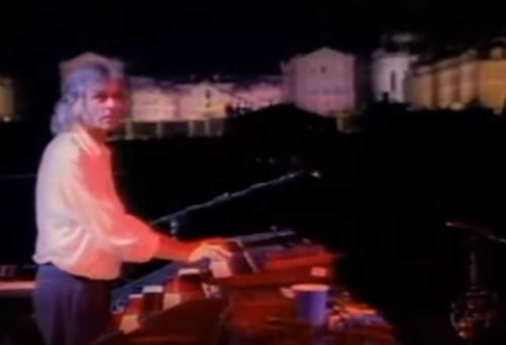 Pink Floyd - The Great Gig In The Sky - (Live at Versailles 1988)
