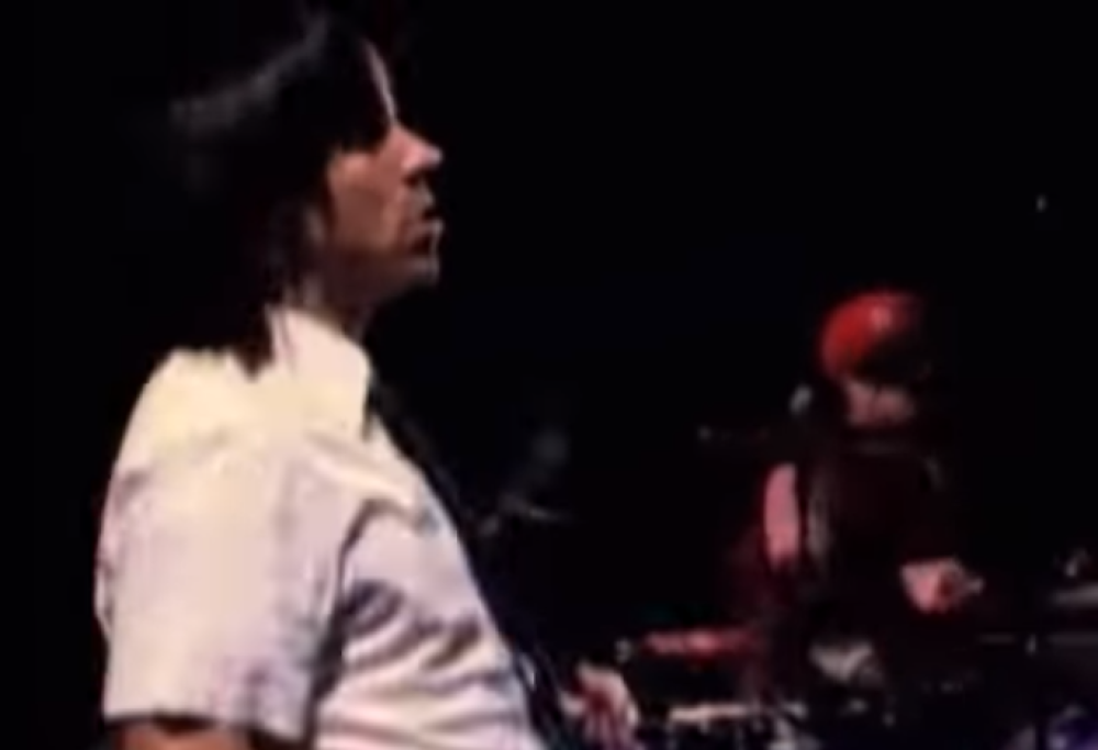 Red Hot Chili Peppers - Universally Speaking
