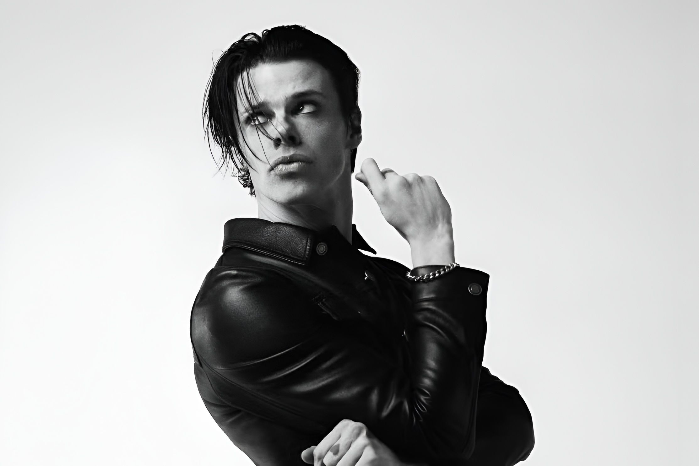 Yungblud: "Non mi piace essere considerato il futuro del rock’n’roll. Vengo dalla classe media e non ho mai negato di esserlo"