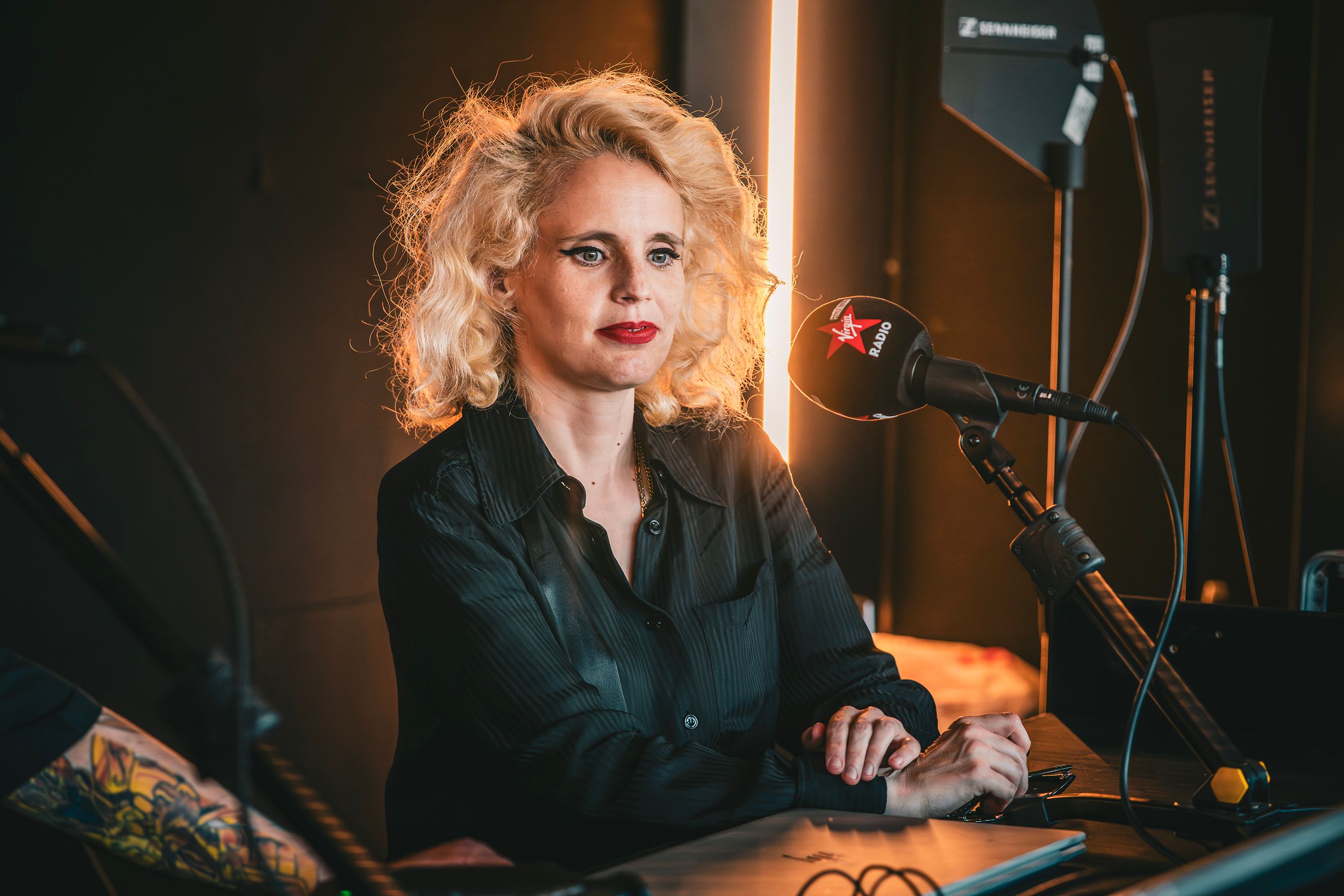 anna-calvi-3