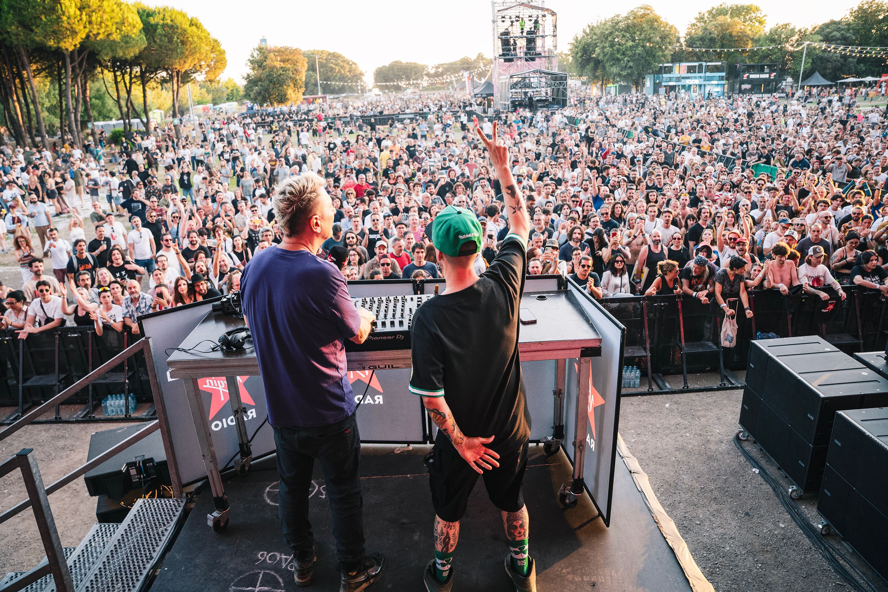 dj-set-8