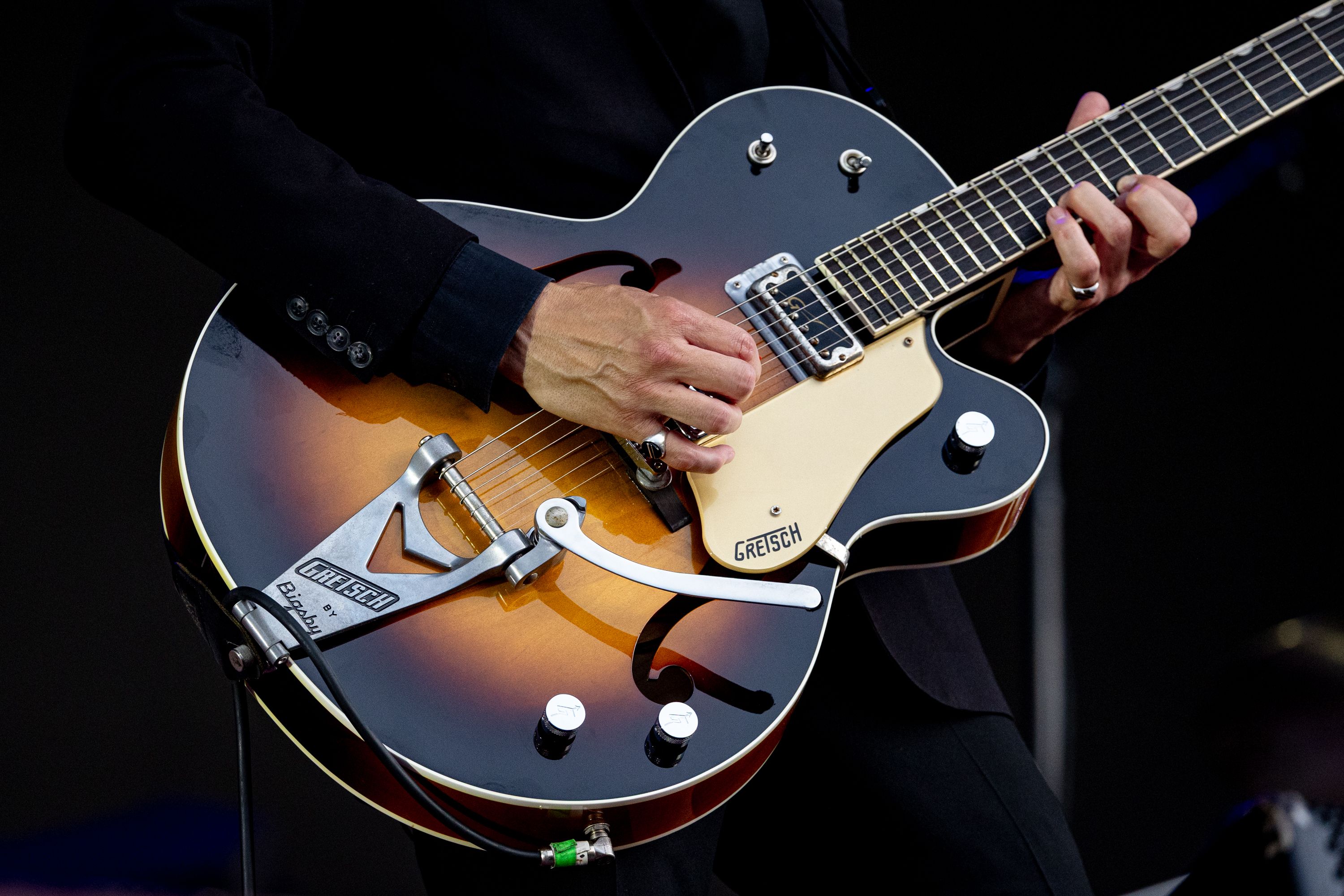 Interpol8702