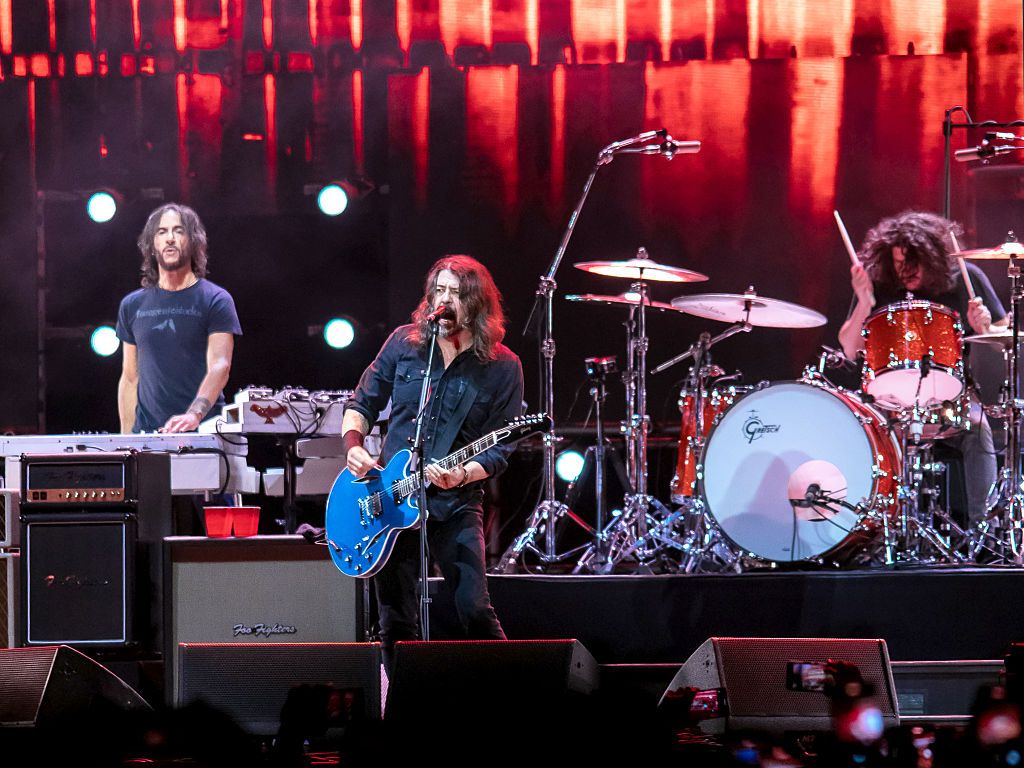 I Foo Fighters hanno suonato insieme alla LA Philharmonic Orchestra. Guarda il video