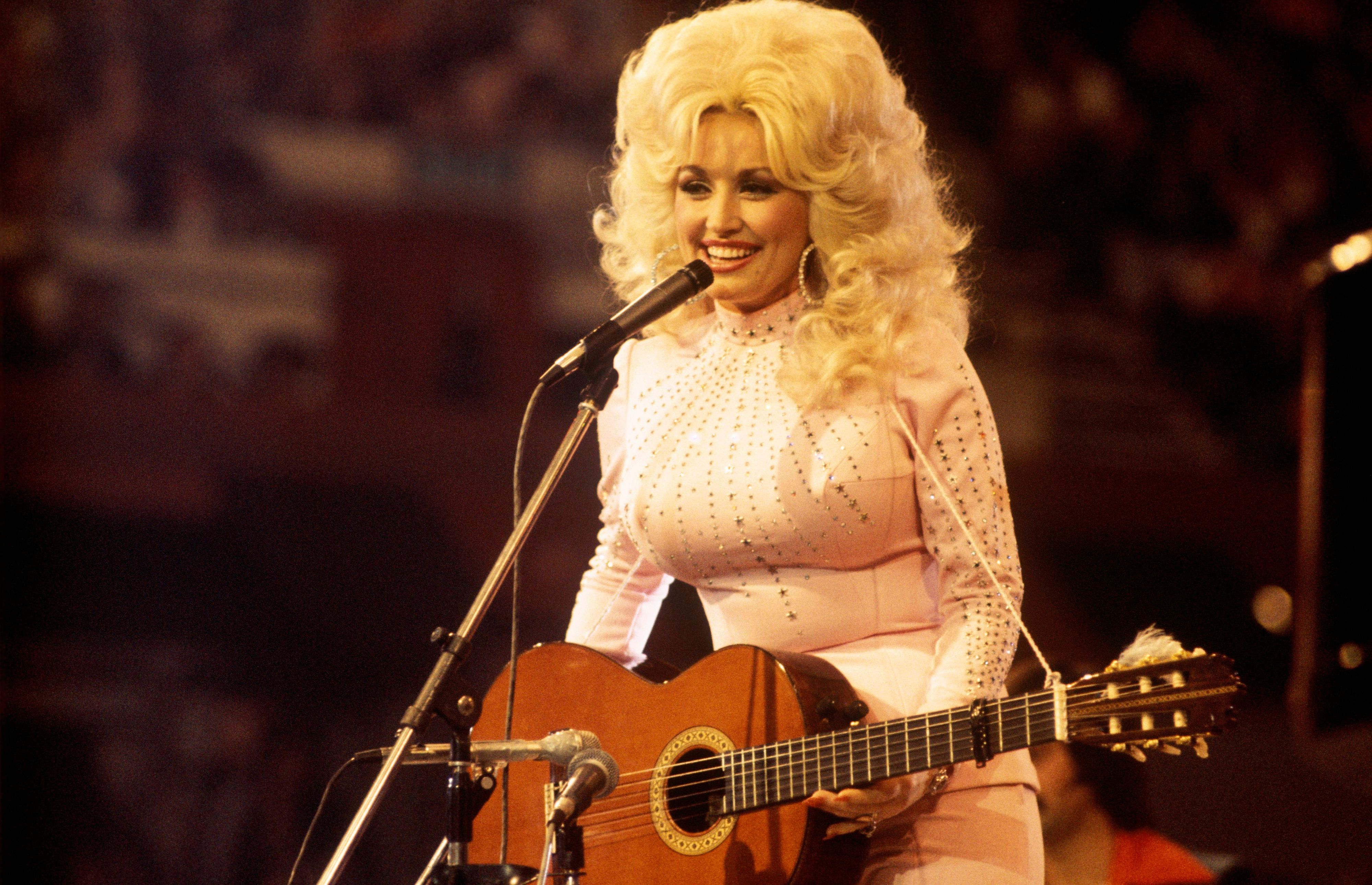 È morta Dolly Parton, la Regina del Country aveva 80 anni