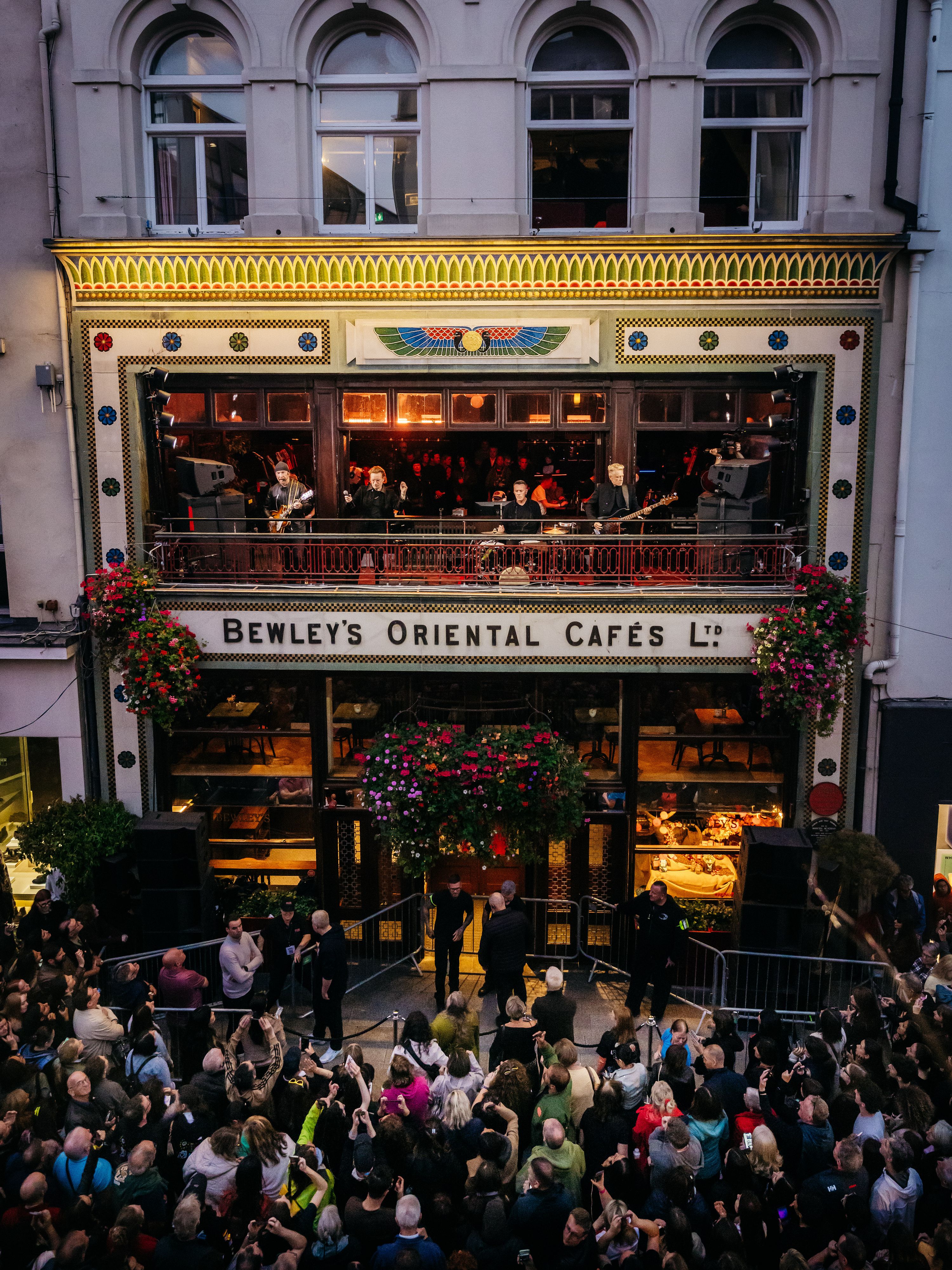 U2-GraftonStreet-photo credit Rich Fury_092526_0049