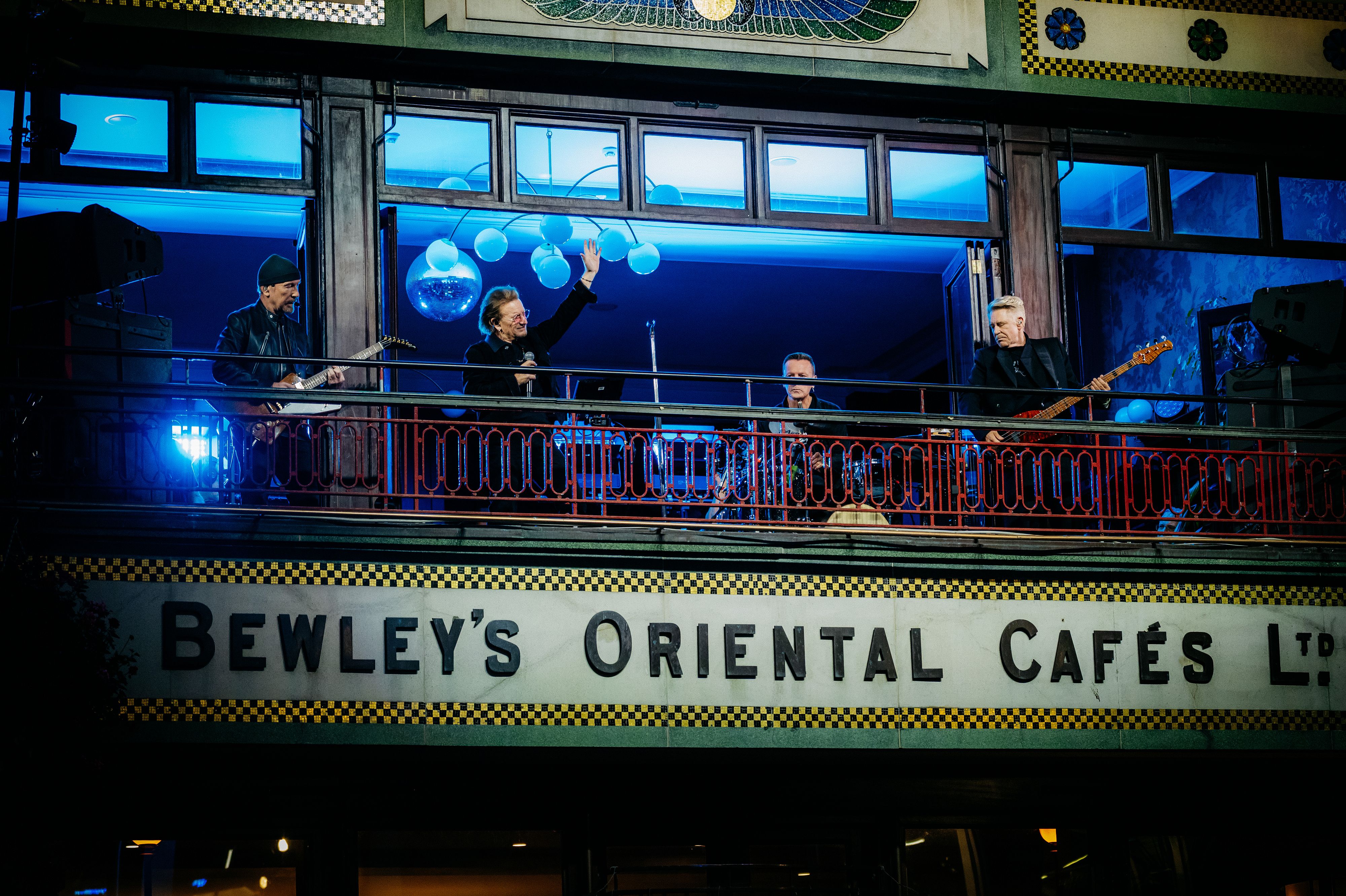 U2-GraftonStreet-photo credit Rich Fury_092526_0054