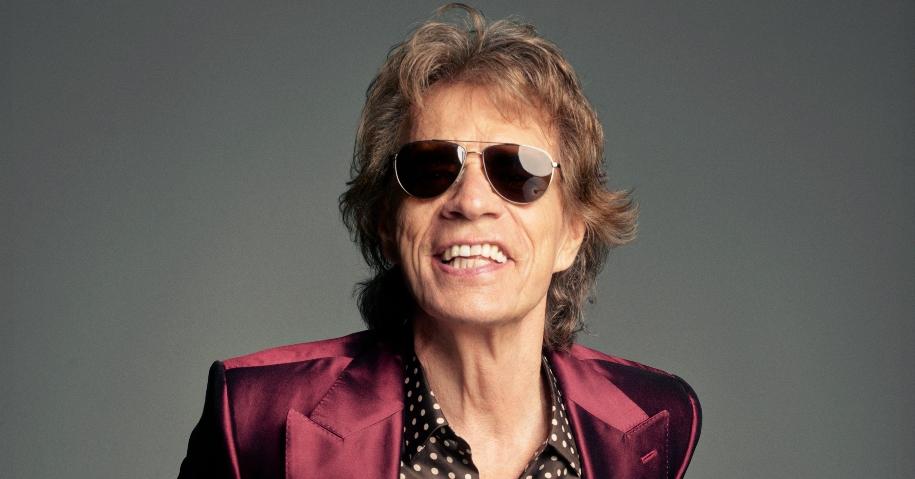 Mick Jagger svela il suo allenamento a 83 anni: "12 km al giorno di corsa, kickboxing e dieta mediterranea. Mangio tantissimo"