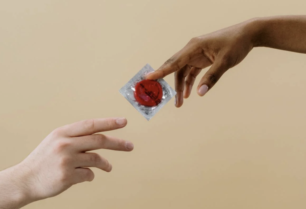 Cina, preservativi più cari per spingere le nascite