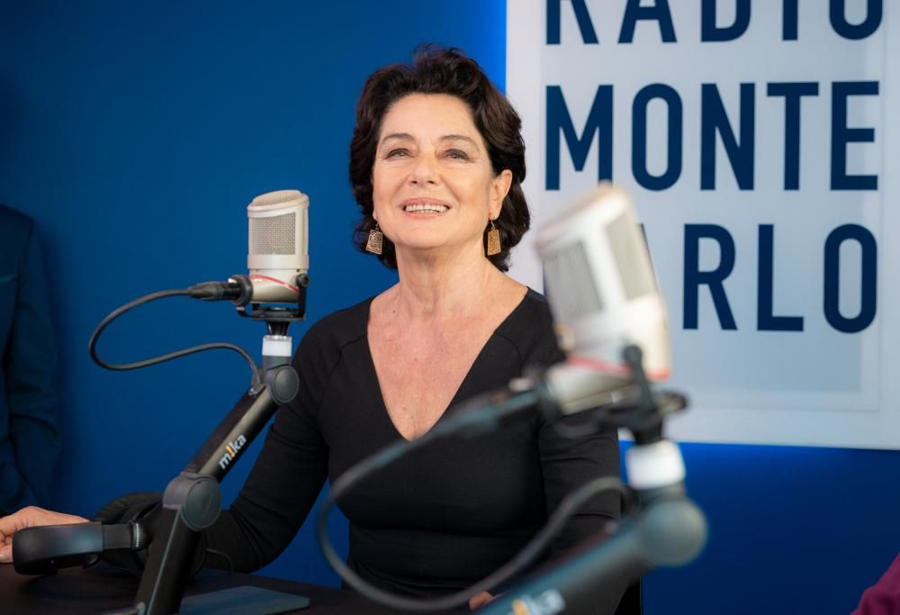 Monica Guerritore ospite di Radio Monte Carlo: le foto più belle