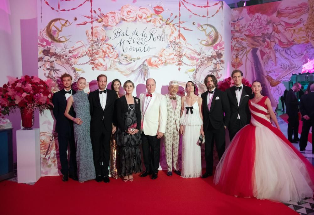 Ballo della Rosa: a Monte Carlo trionfa l’eleganza. E spicca la giovane Alexandra di Hanover