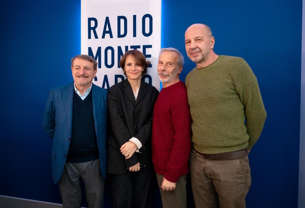 Aldo, Giovanni e Giacomo e Sophie Chiarello ospiti di Radio Monte Carlo: le foto più belle
