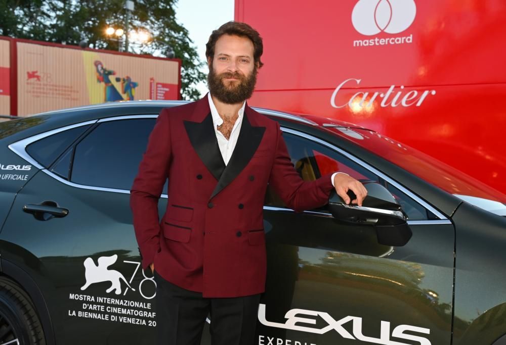 Kirsten Dunst e Alessandro Borghi sul red carpet della 78. Mostra Internazionale d’Arte Cinematografica – La Biennale di Venezia