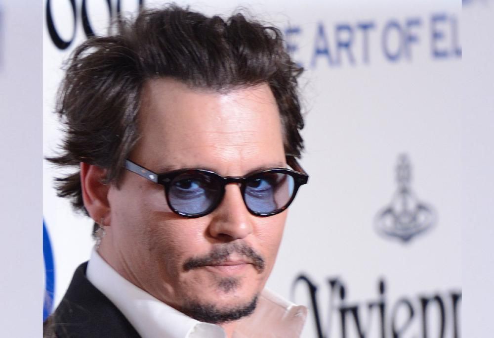 Johnny Depp guadagna oltre 8 milioni di sterline. Ma il cinema non c’entra