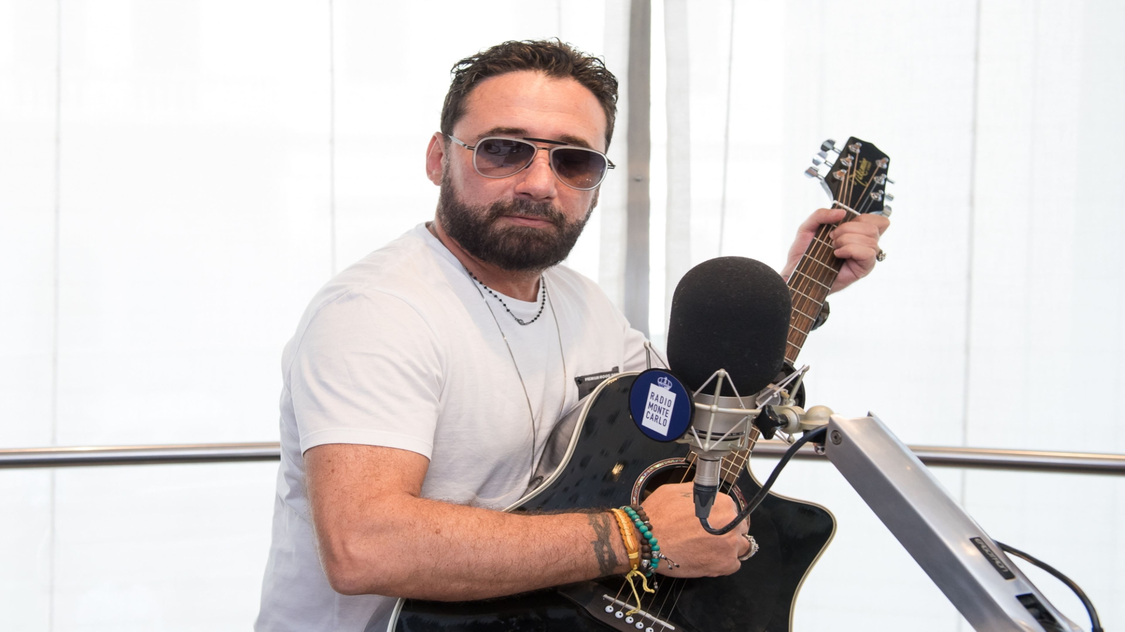 Tiromancino:  ecco cosa succede se Federico Zampaglione vede una chitarra!