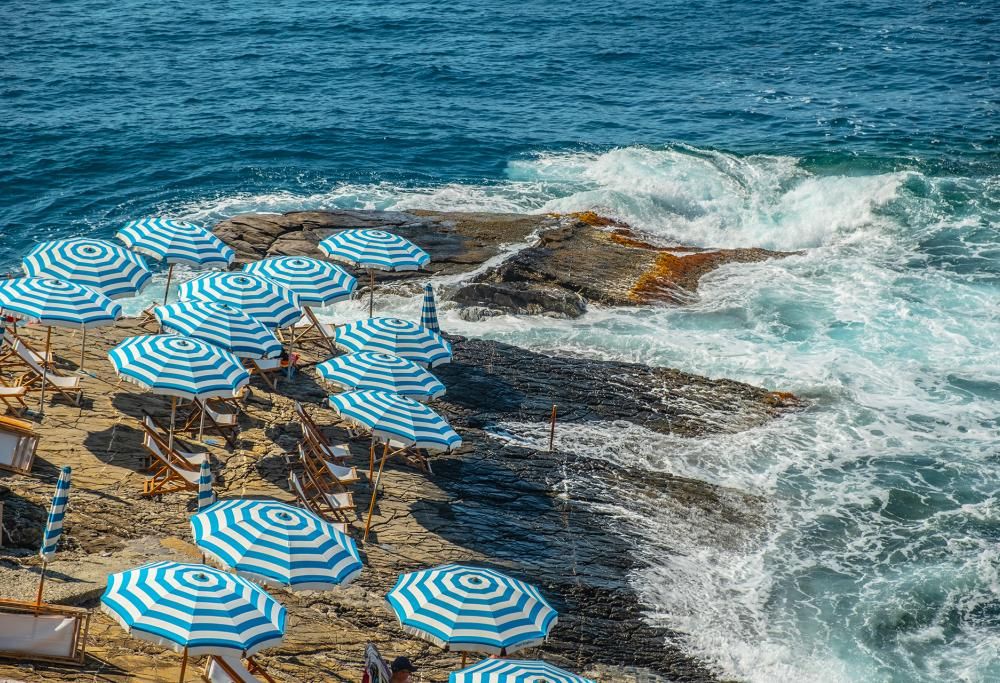 Una vista a picco sul mare e un elegante salotto verde: Genova incanta con la passeggiata di Anita Garibaldi e i Parchi di Nervi