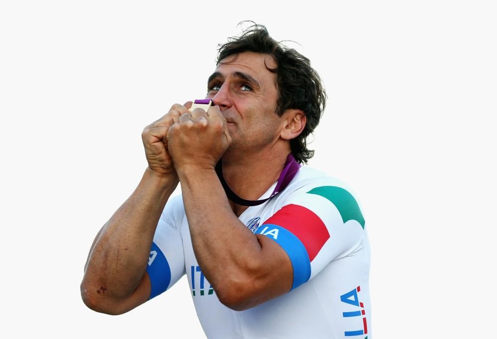 Alex Zanardi, un’altra accelerata verso la speranza