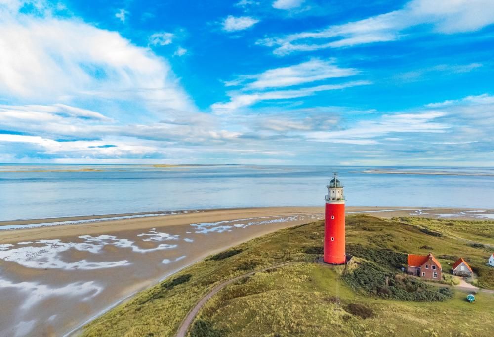 Tremila euro al mese e 161 gradini: il lavoro dei sogni sul Mare dei Wadden