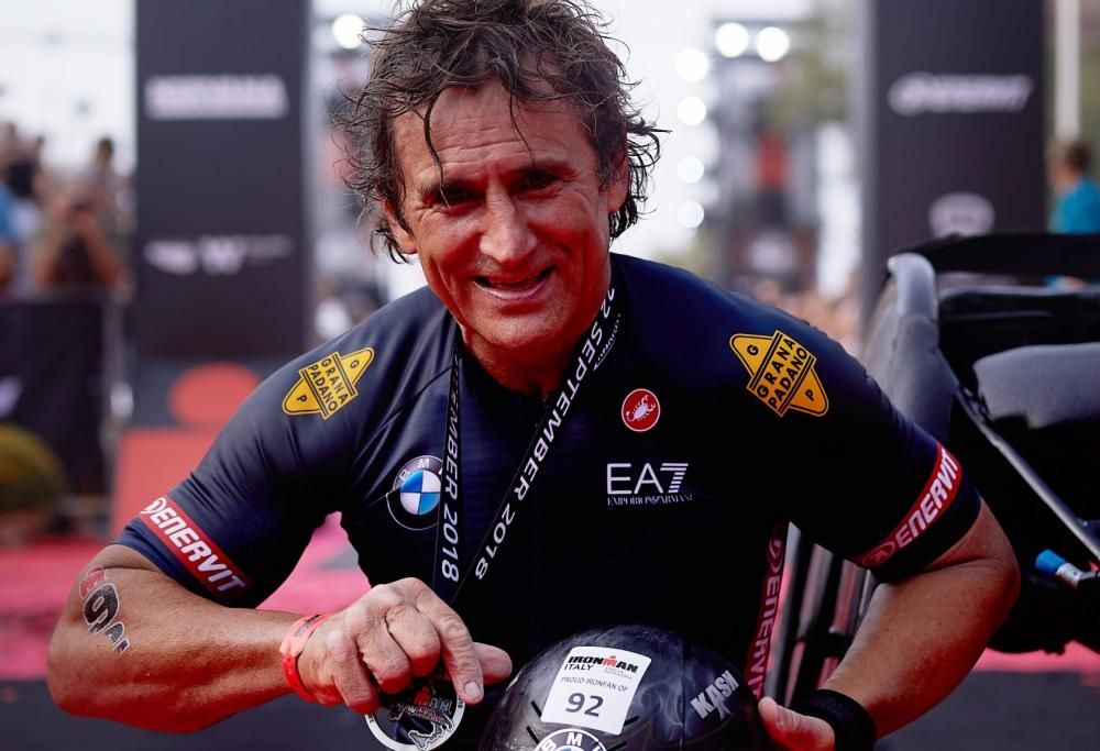 Alex Zanardi: per i medici ci sono notevoli progressi
