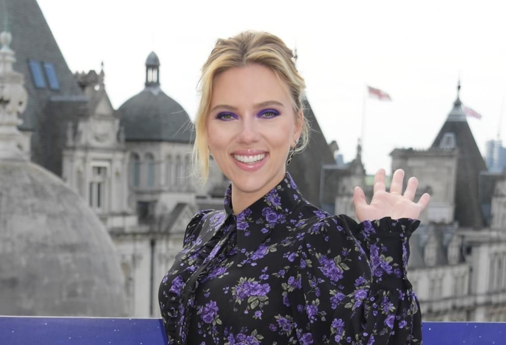 I matrimoni segreti delle celebrità: da Vanessa Paradis a Robin Wright, passando per Angelina Jolie e Scarlett Johansson