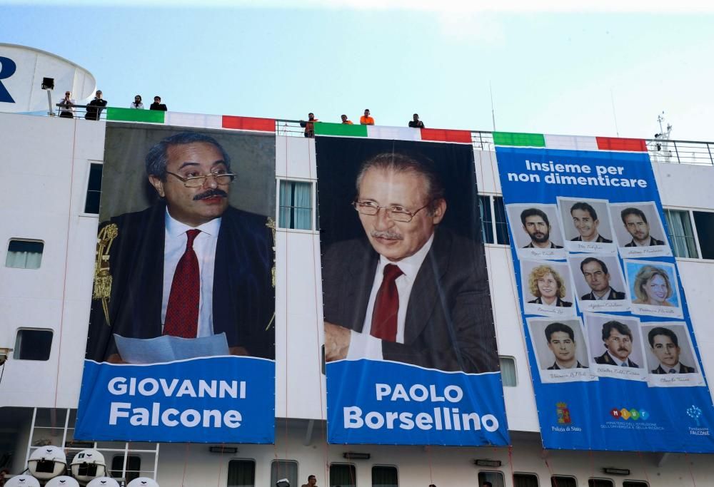 Giovanni Falcone: un grande murale a Palermo per ricordare la sua lotta