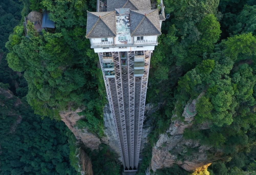 E’ davvero mozzafiato l’ascensore più alto del mondo!