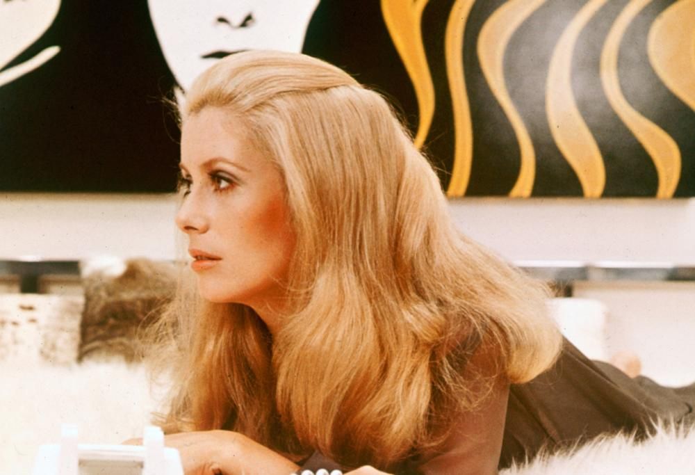 Catherine Deneuve a 77 anni testimonial per una nota griffe