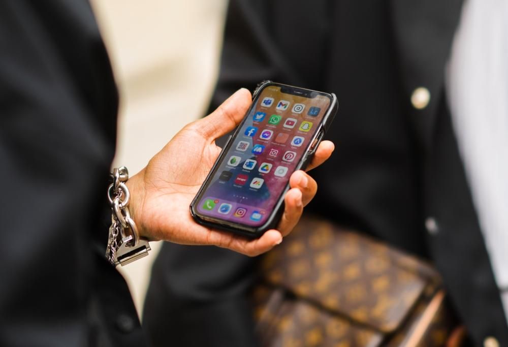 Facebook, Whatsapp e Instagram a pagamento: la nuova ipotesi