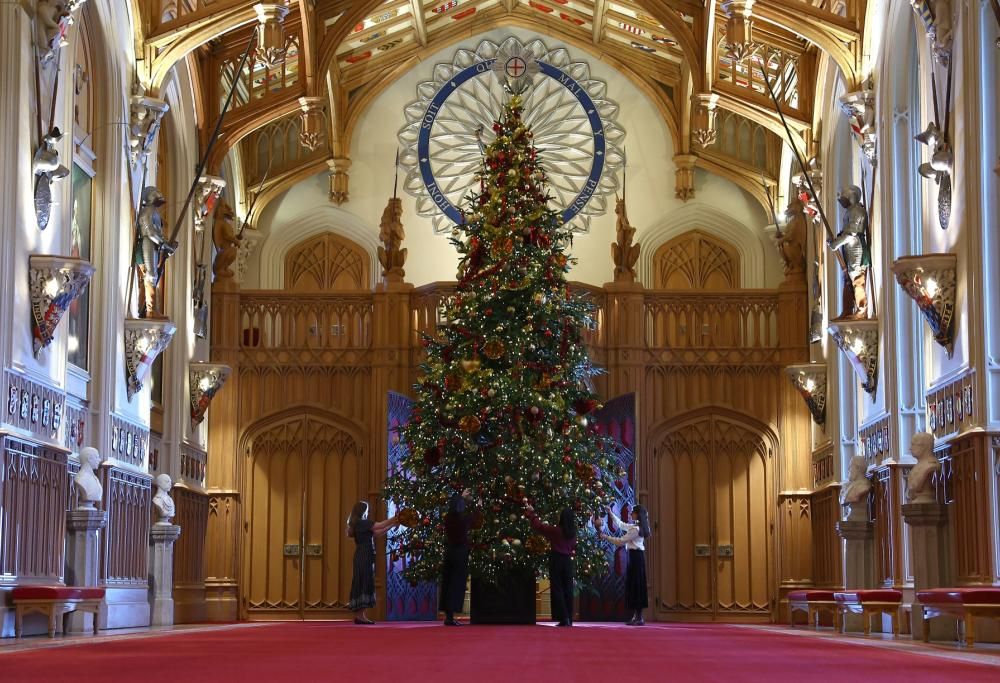 Gli addobbi natalizi del Castello di Windsor sono mozzafiato: il video